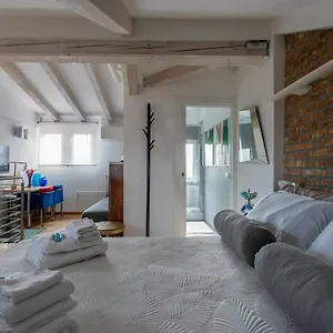 Biennale Gallery Loft , Venezia Italia