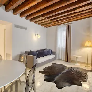Cà Margherita Loft&square Palazzo Grifalconi , Venezia Italia